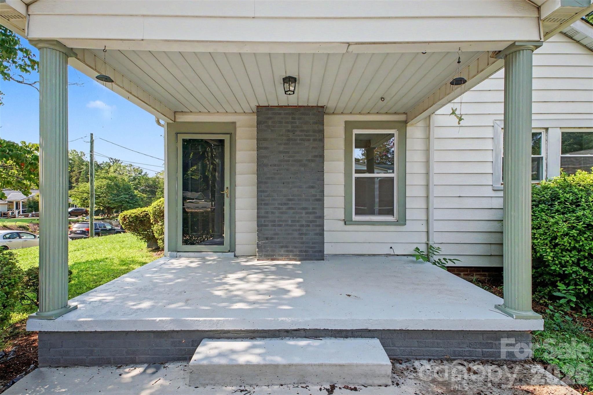 810 S Bostian Street — China Grove