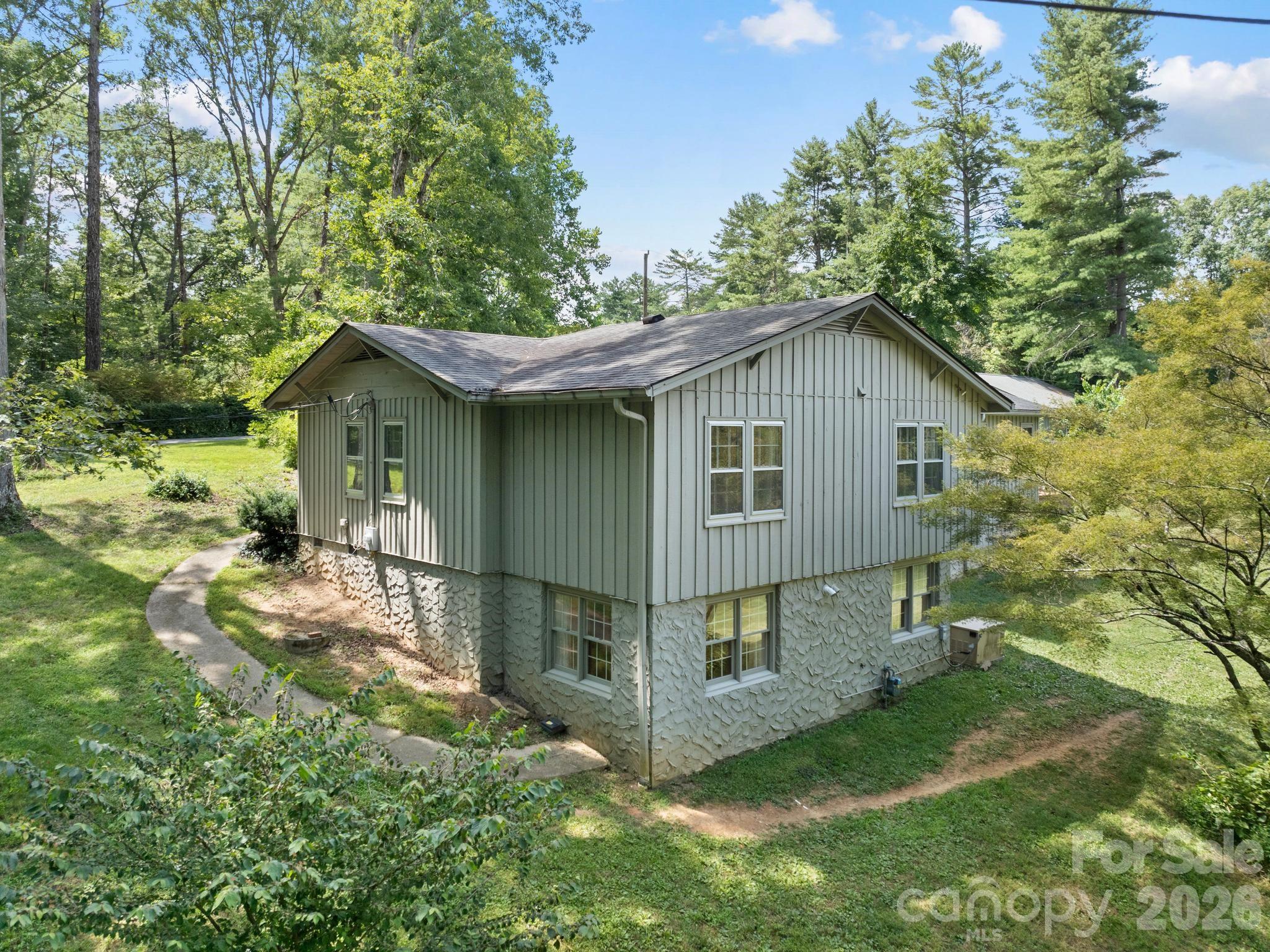 242 N Hills Drive — Hendersonville