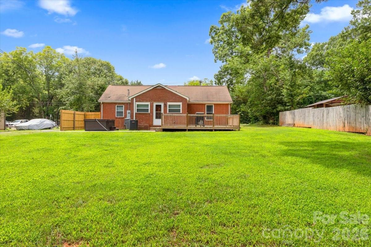 409 Toddville Road — Charlotte