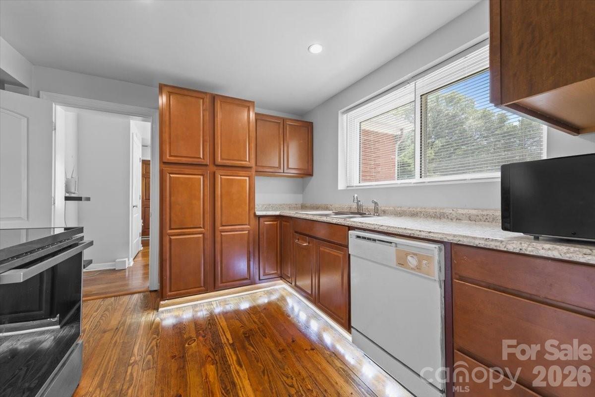 409 Toddville Road — Charlotte