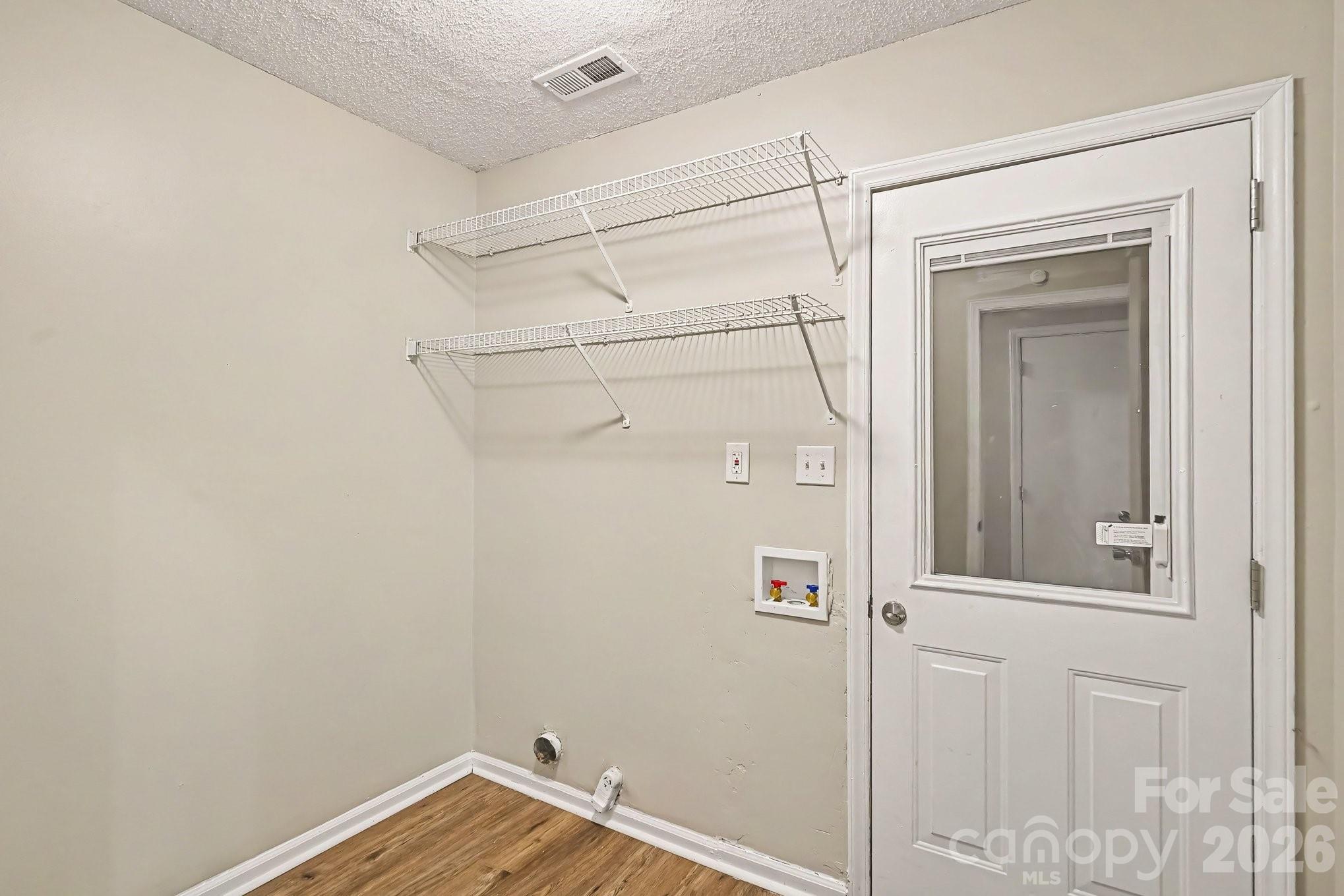 11616 Bowsby Court — Charlotte