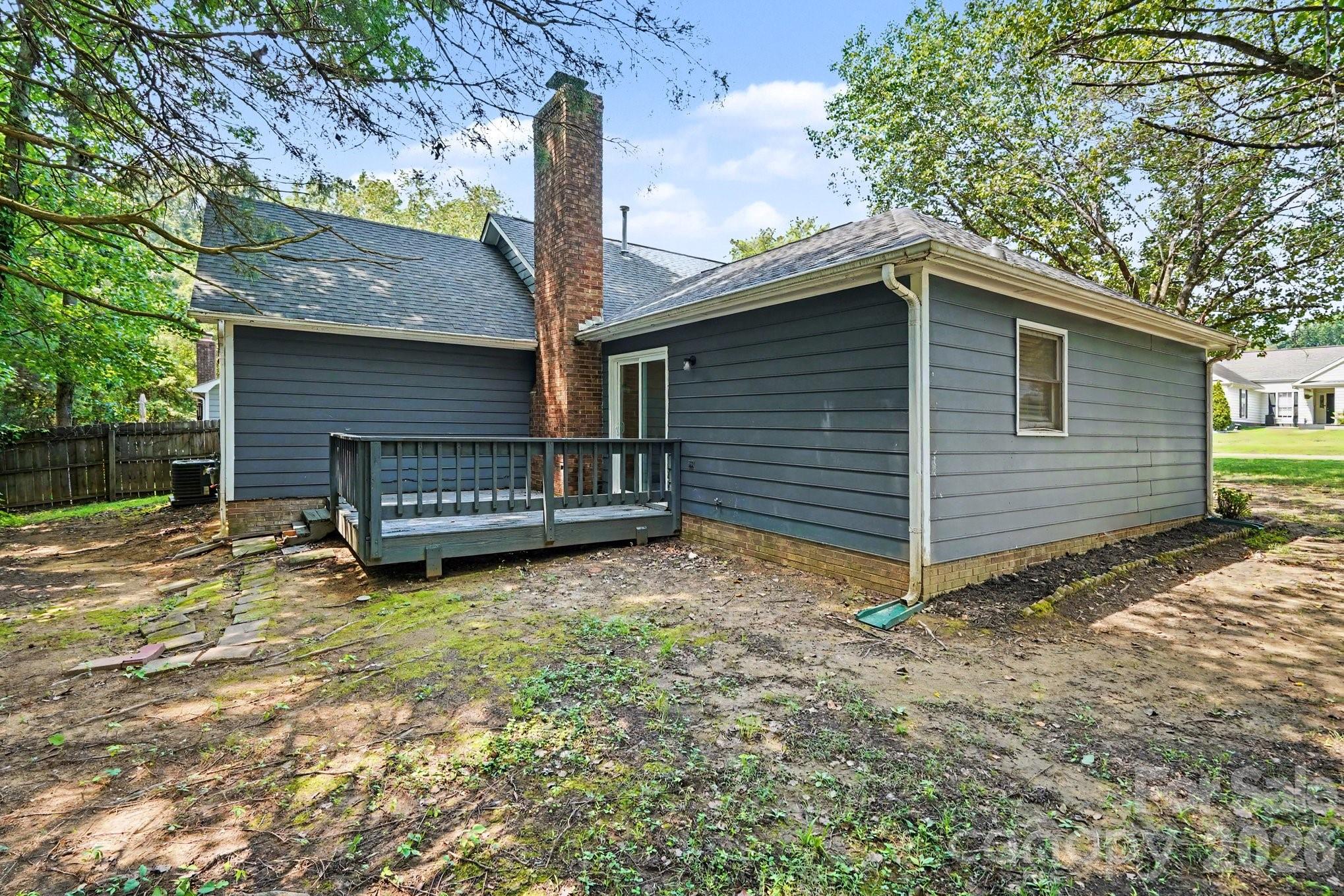 11616 Bowsby Court — Charlotte