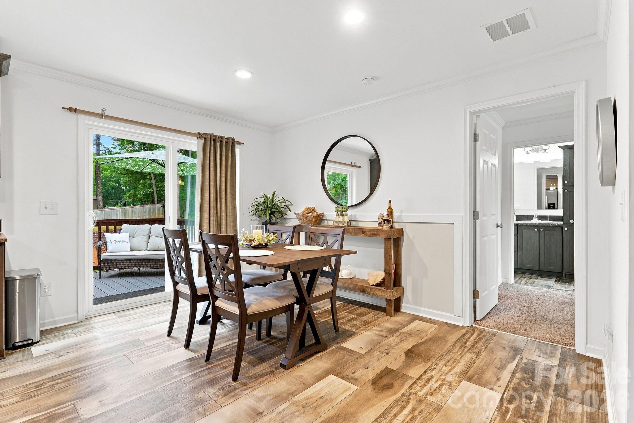 312 Sailwinds Road — Mooresville