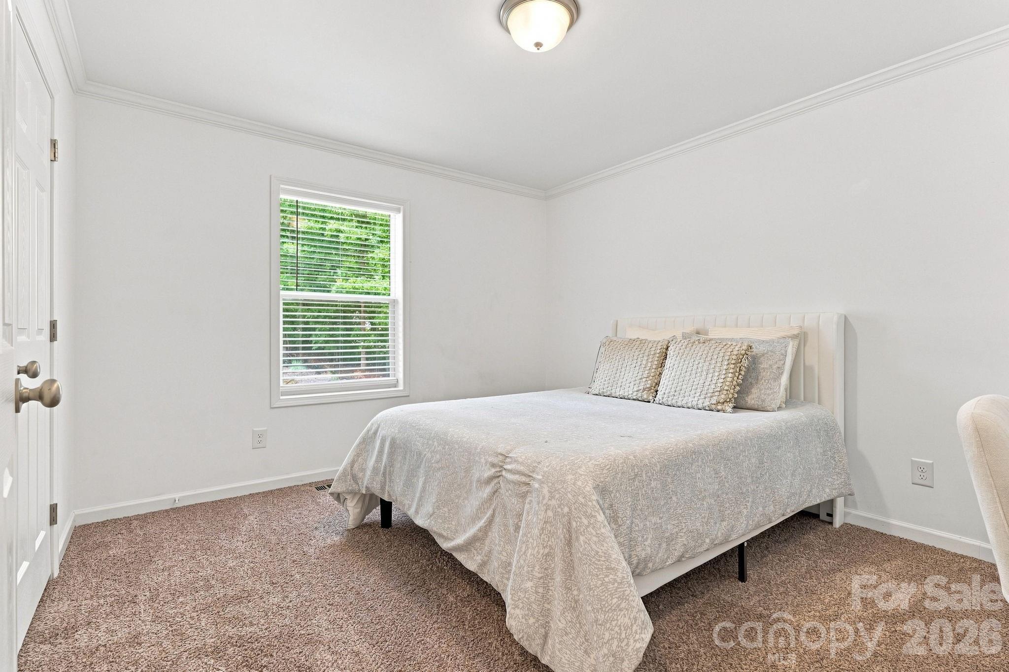 312 Sailwinds Road — Mooresville
