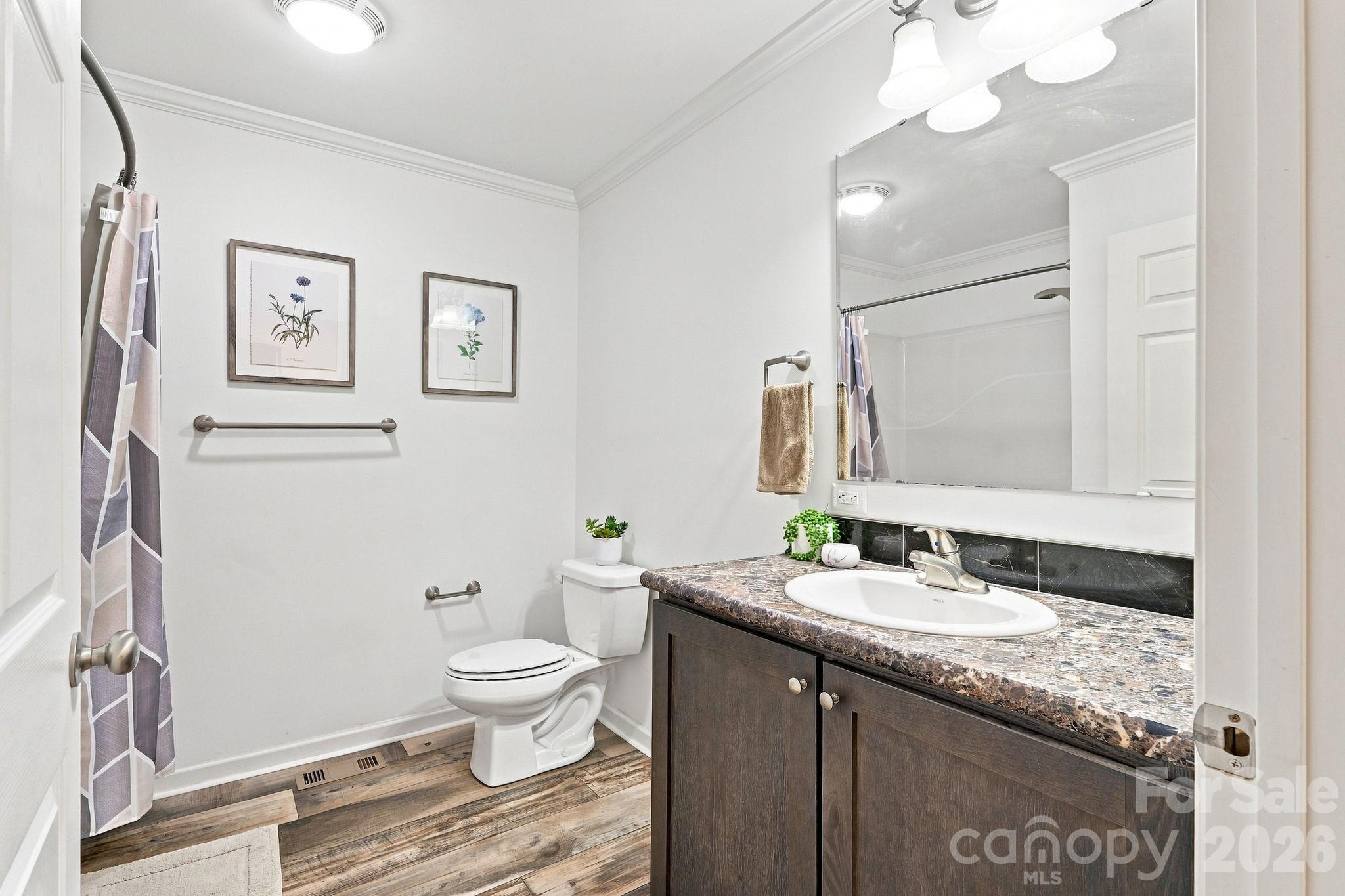 312 Sailwinds Road — Mooresville