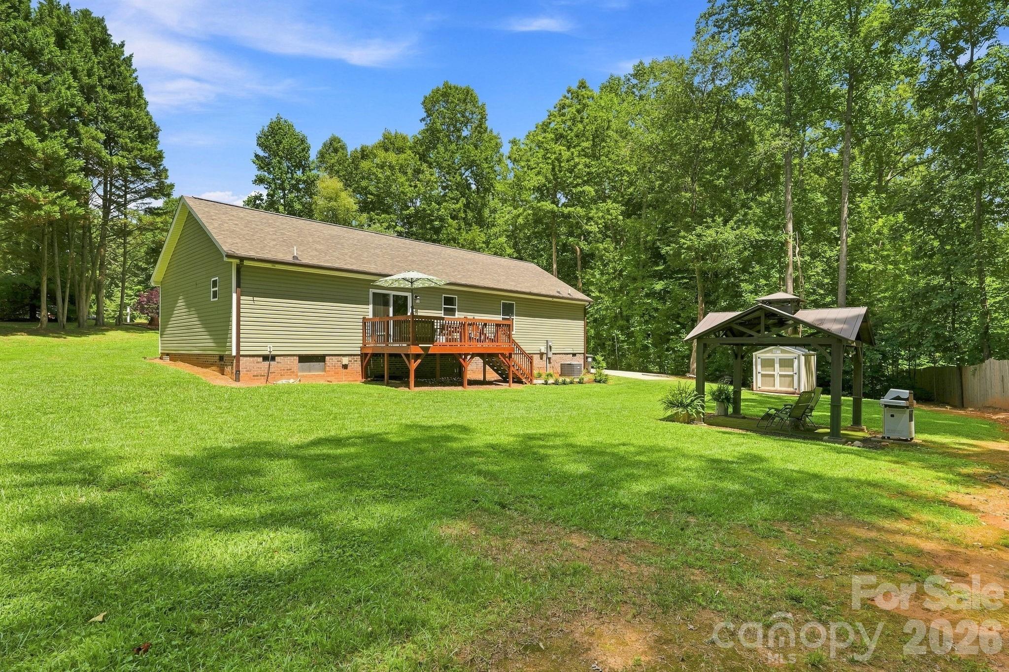 312 Sailwinds Road — Mooresville