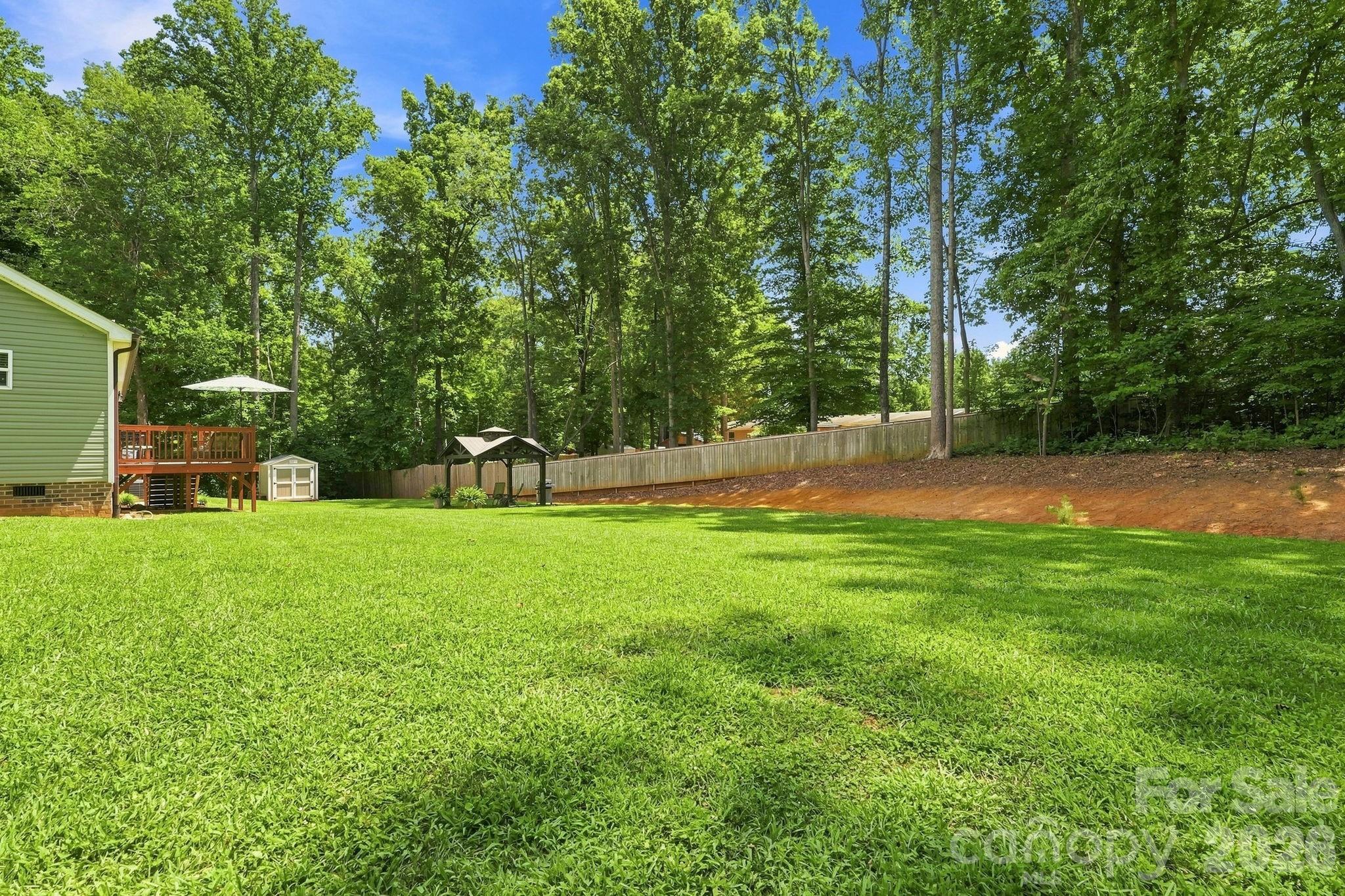 312 Sailwinds Road — Mooresville