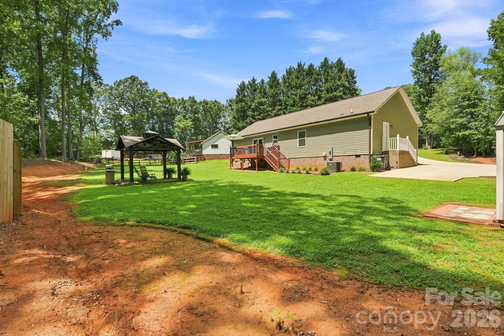 312 Sailwinds Road — Mooresville