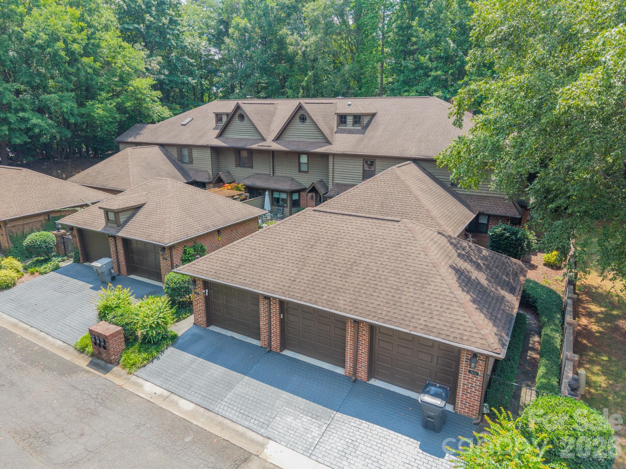 7426 Newmans Lane — Charlotte