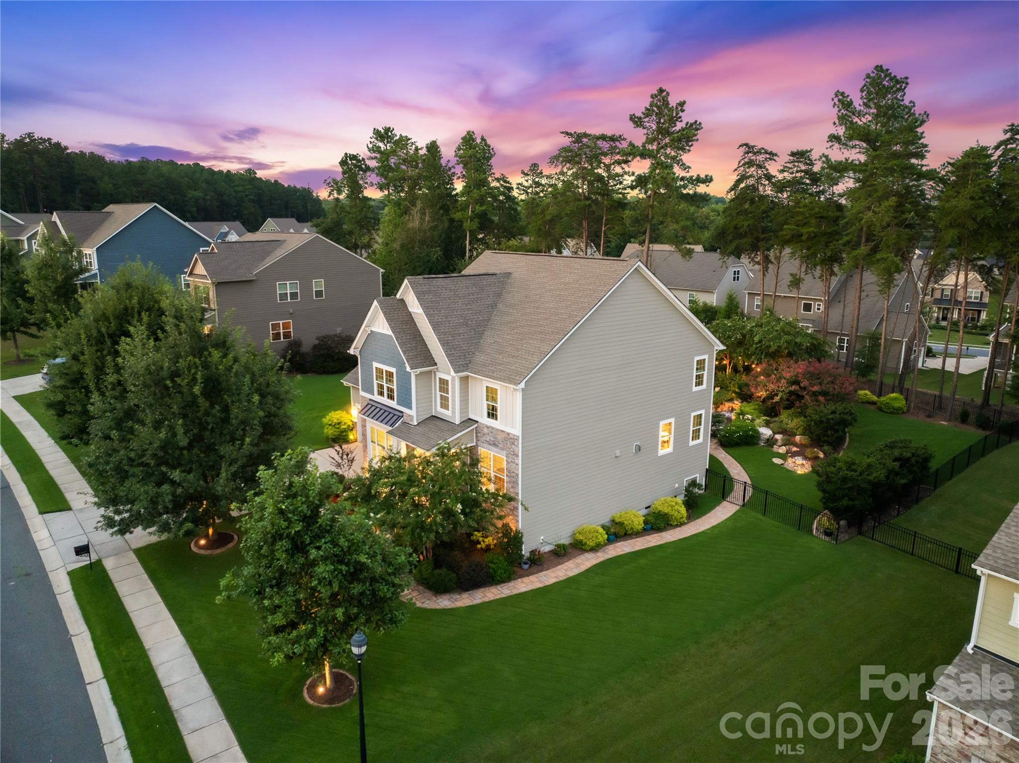 13522 Hyperion Hills Lane — Charlotte