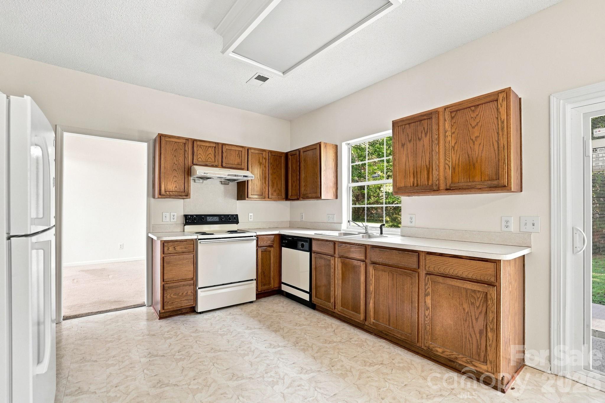 11215 Longhedge Lane — Charlotte