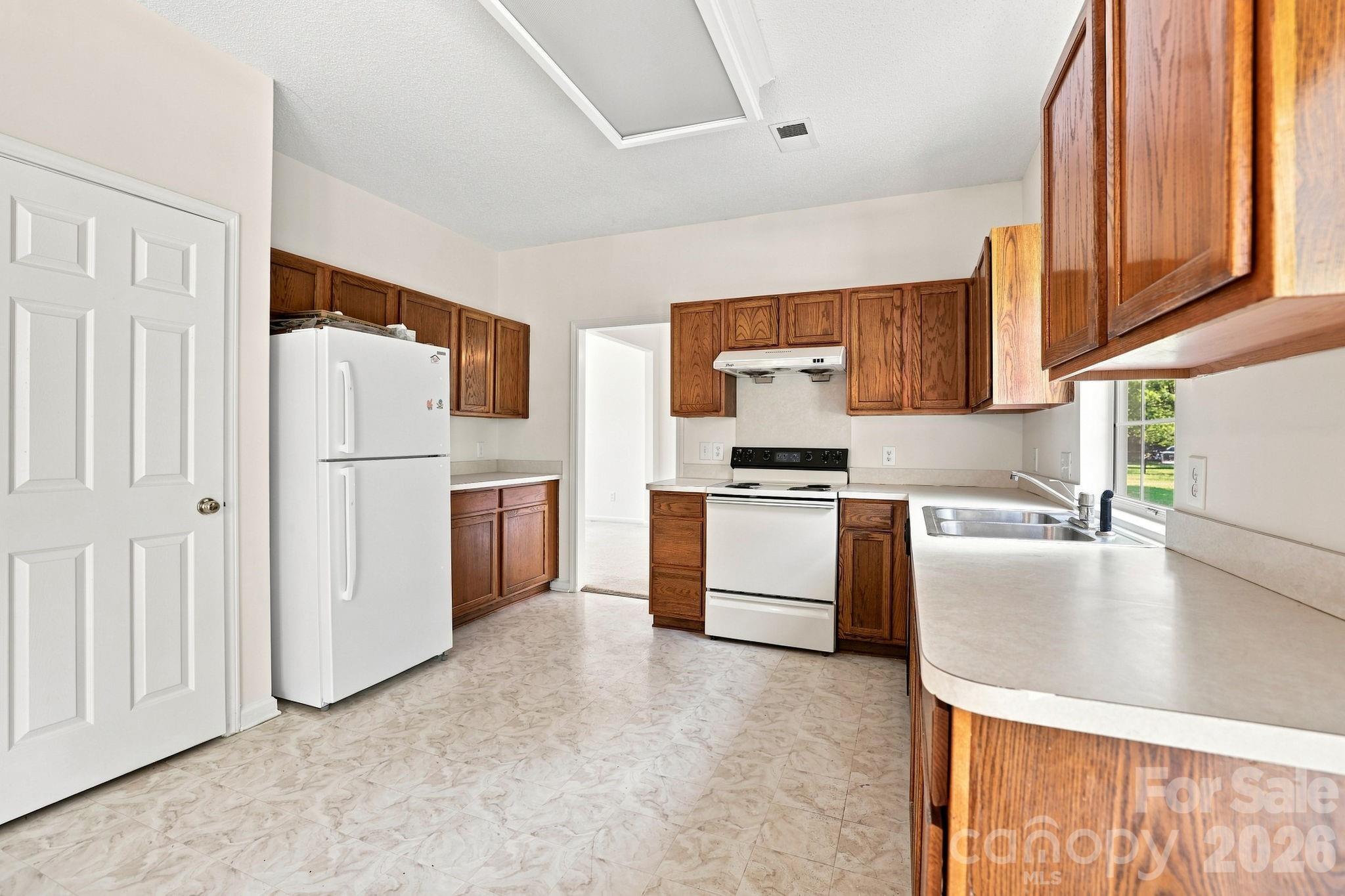 11215 Longhedge Lane — Charlotte