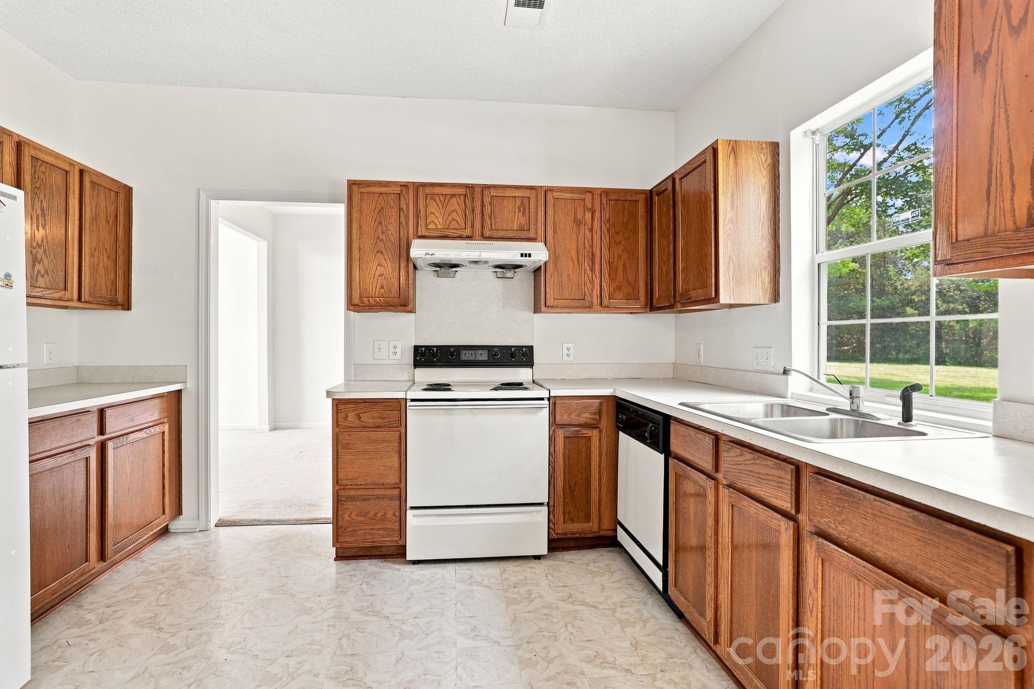 11215 Longhedge Lane — Charlotte