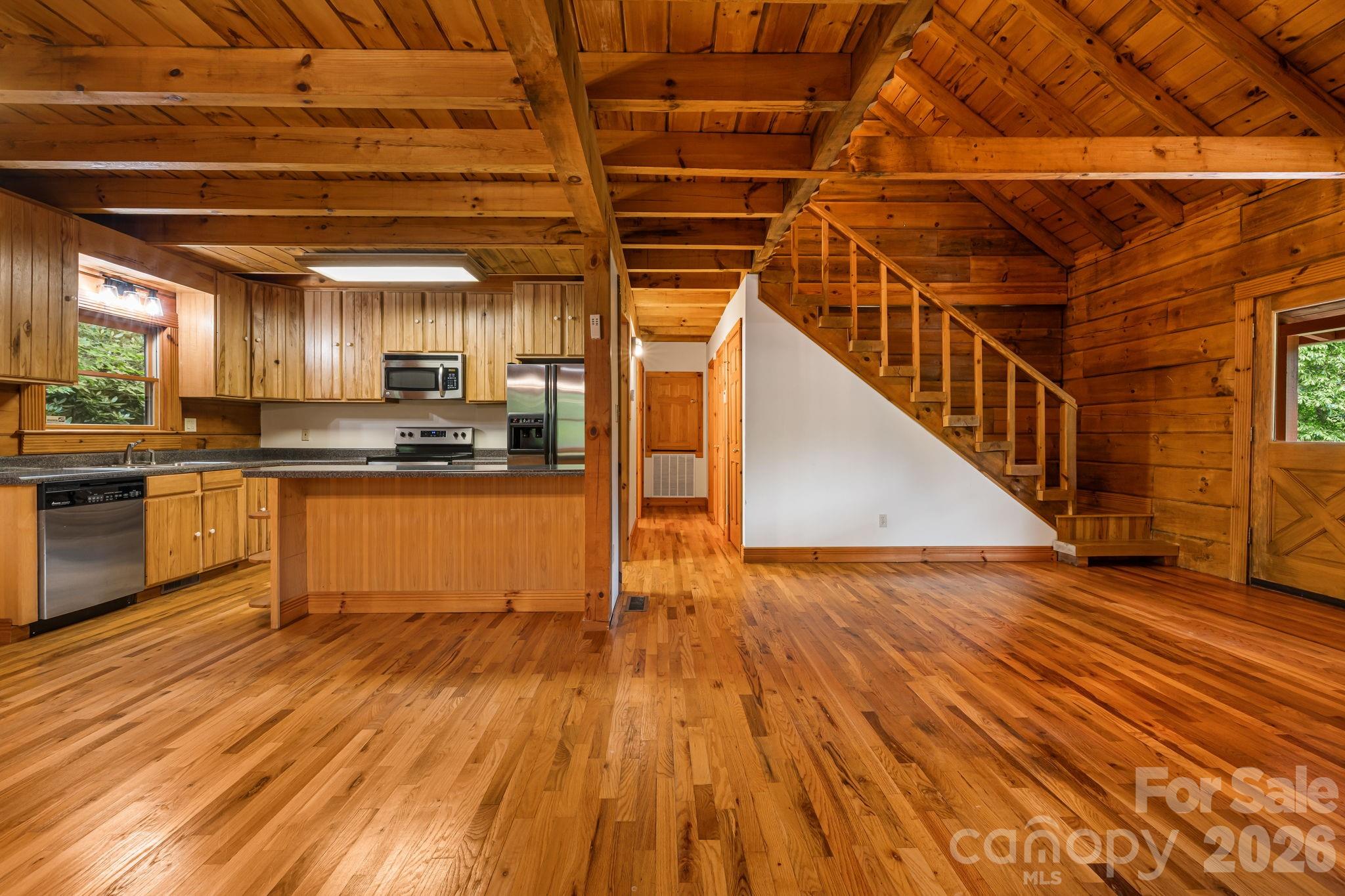 256 Fairway Loop — Burnsville