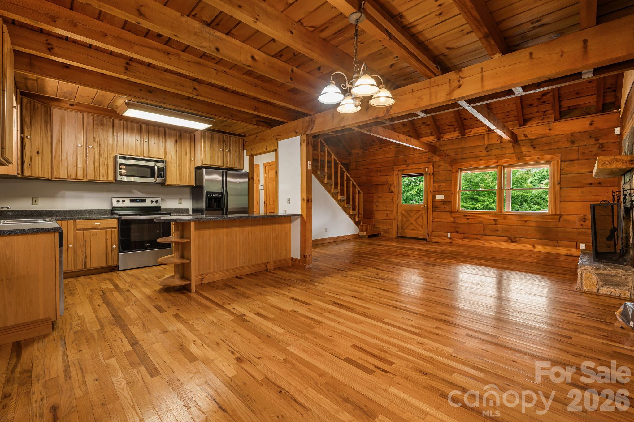 256 Fairway Loop — Burnsville