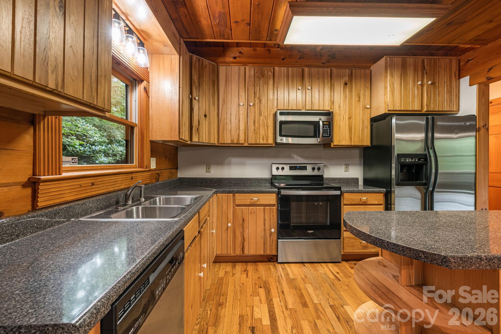 256 Fairway Loop — Burnsville