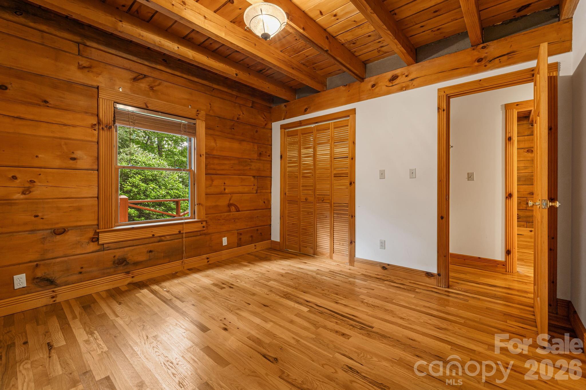 256 Fairway Loop — Burnsville