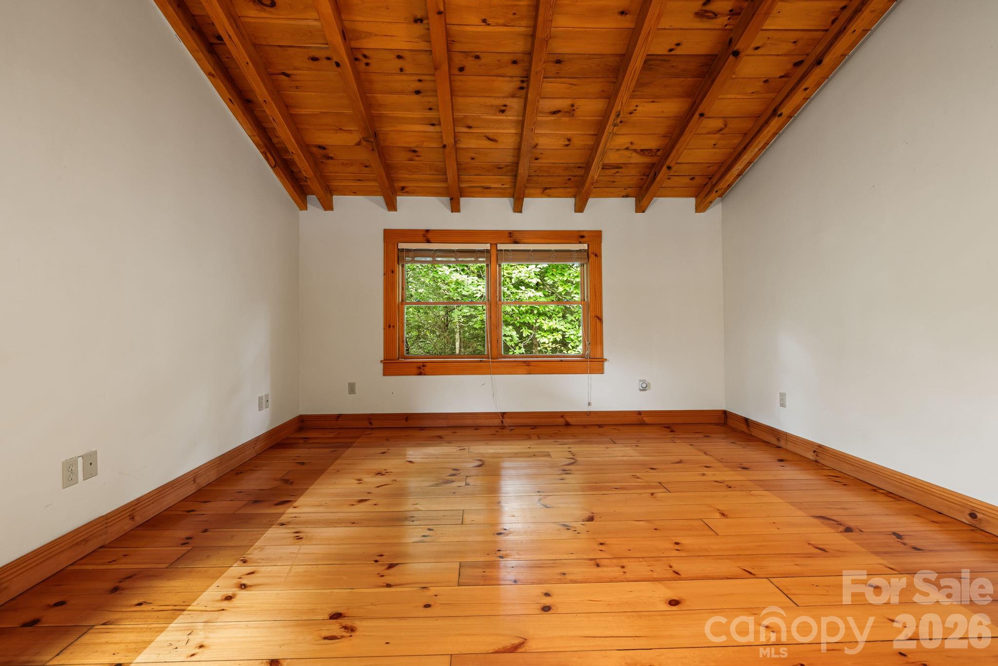 256 Fairway Loop — Burnsville
