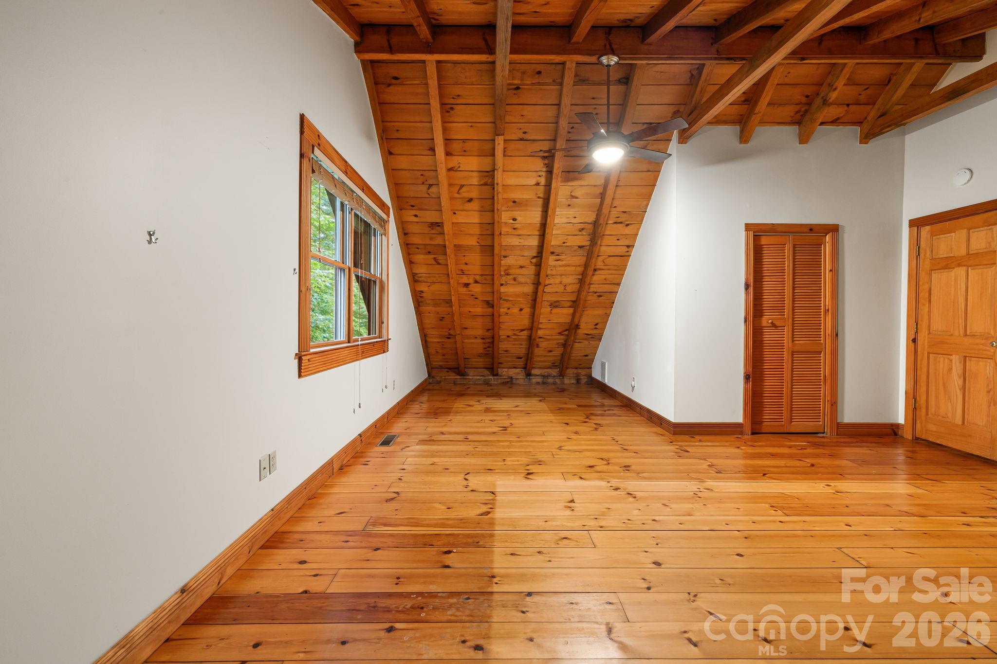256 Fairway Loop — Burnsville