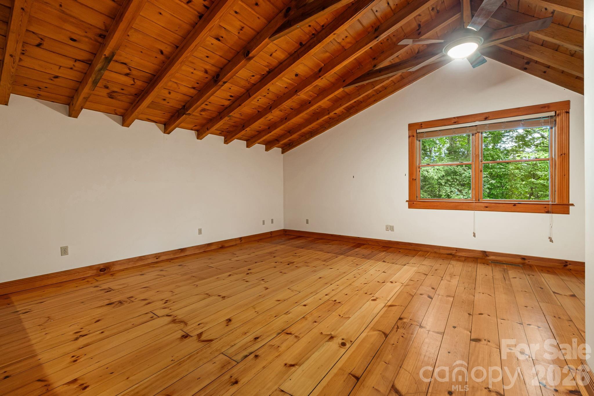 256 Fairway Loop — Burnsville