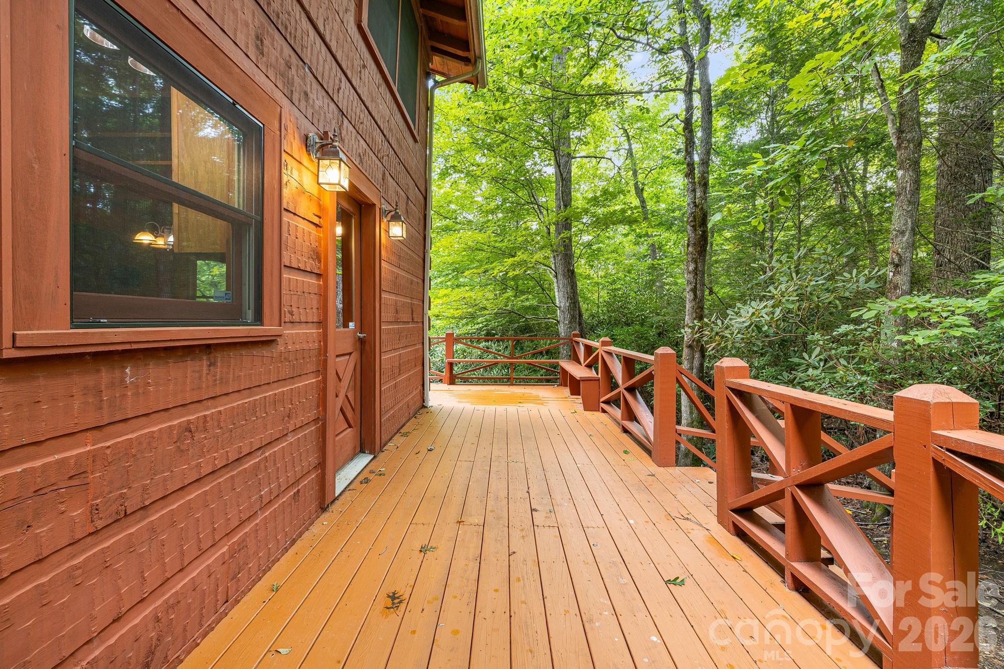 256 Fairway Loop — Burnsville