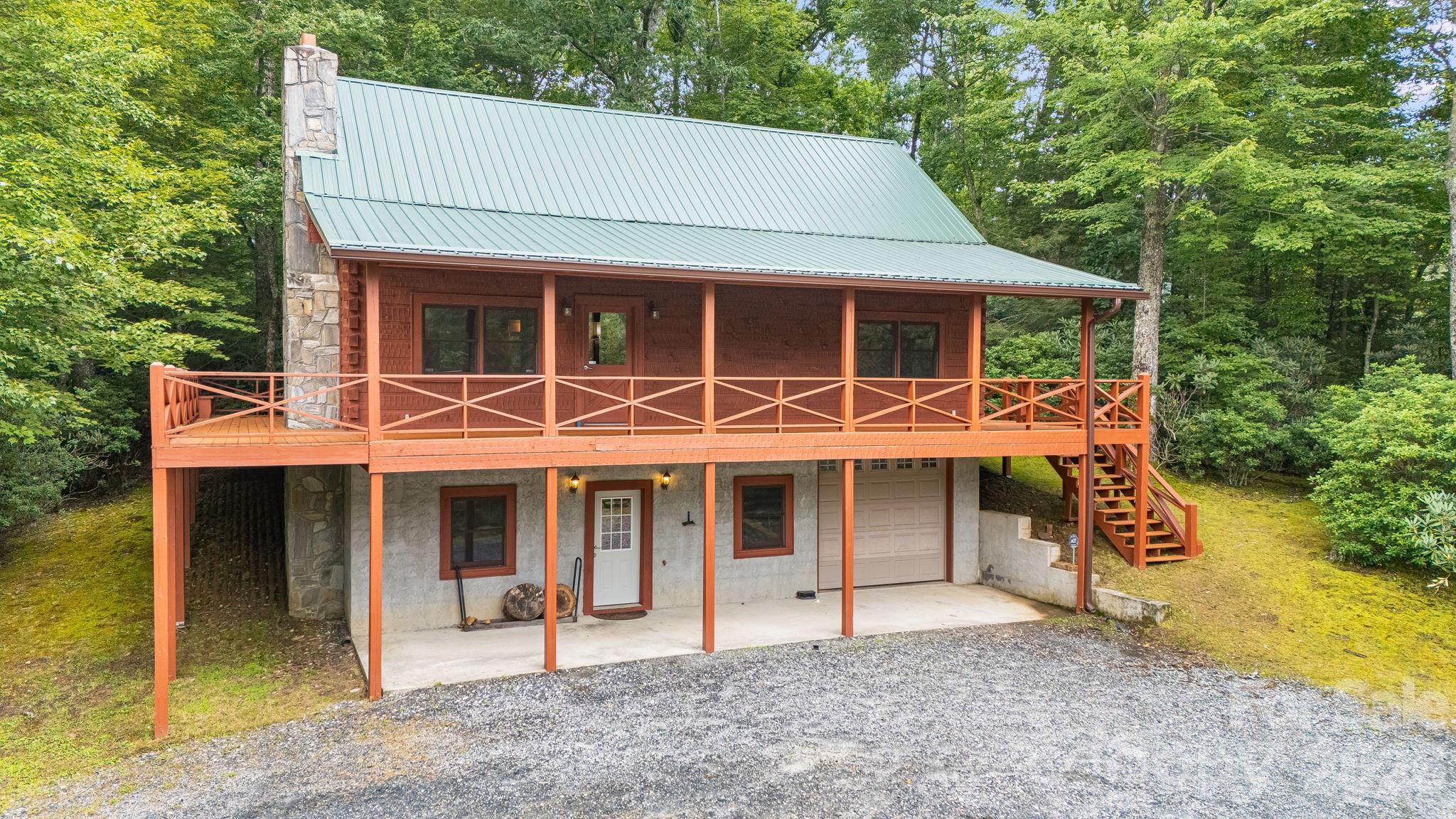 256 Fairway Loop — Burnsville