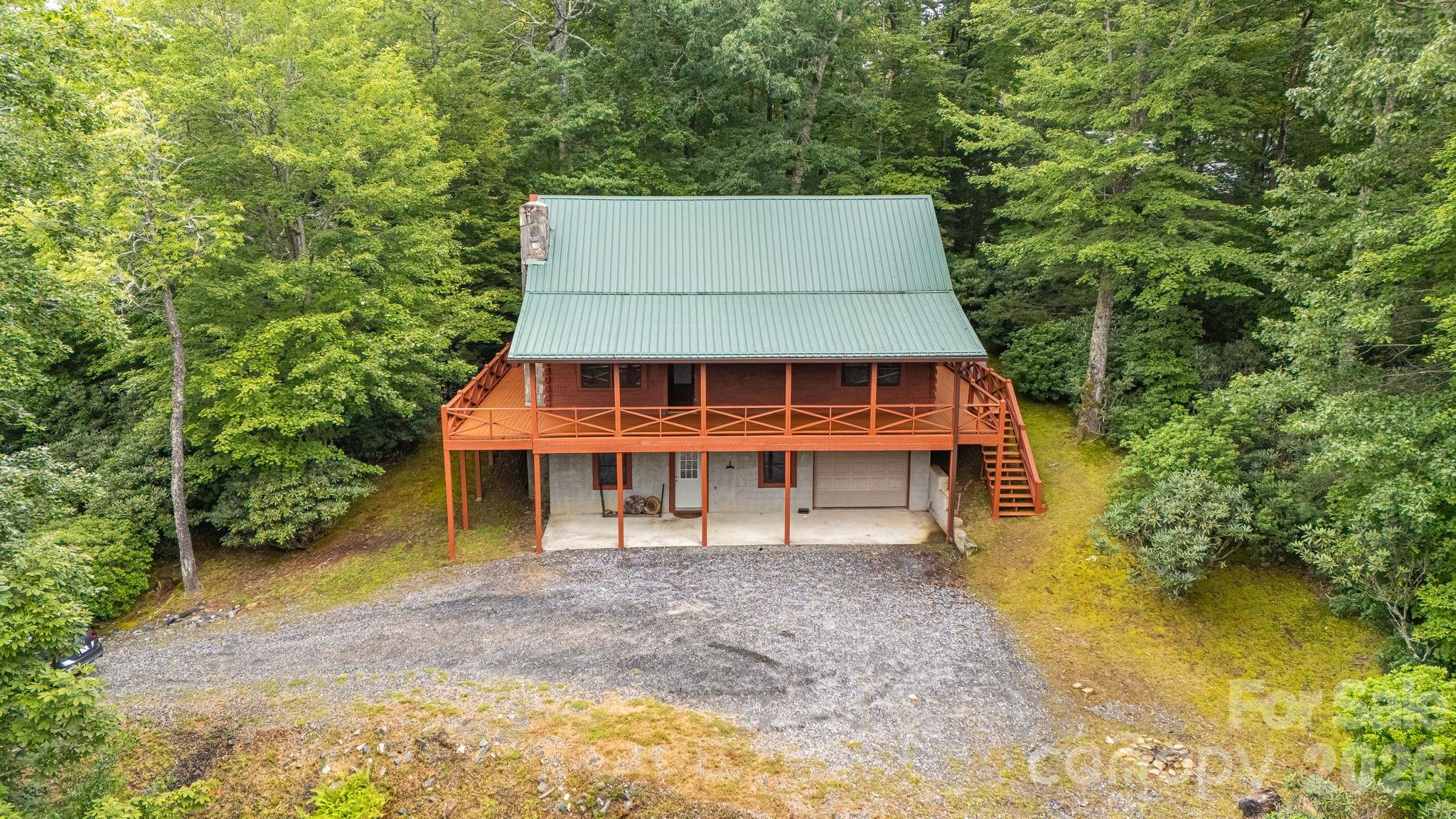 256 Fairway Loop — Burnsville
