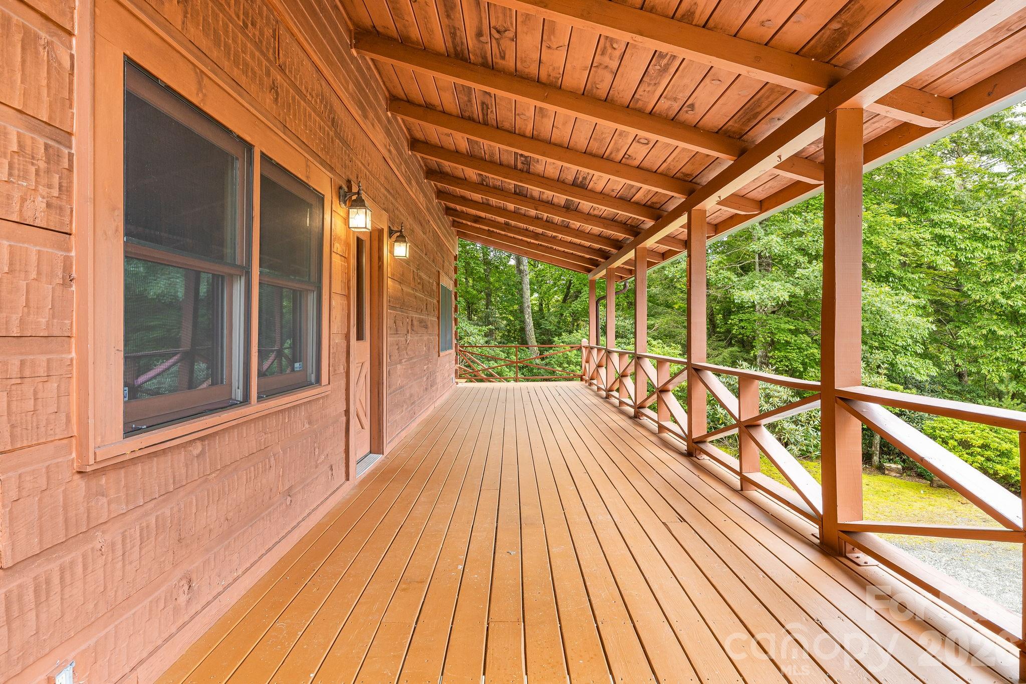 256 Fairway Loop — Burnsville