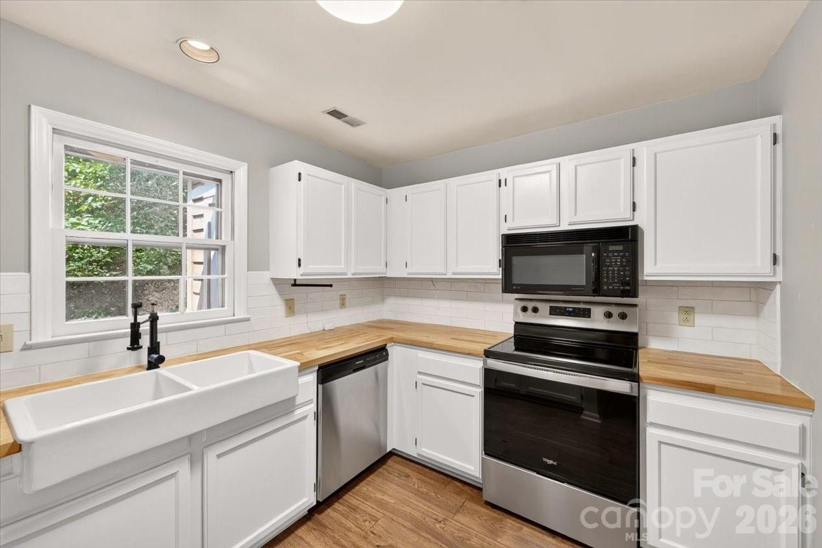 3220 Selwyn Farms Lane #5 — Charlotte