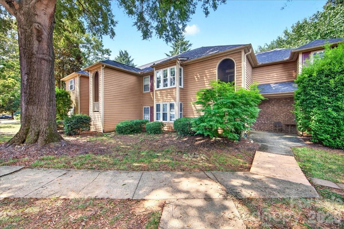 3220 Selwyn Farms Lane #5 — Charlotte