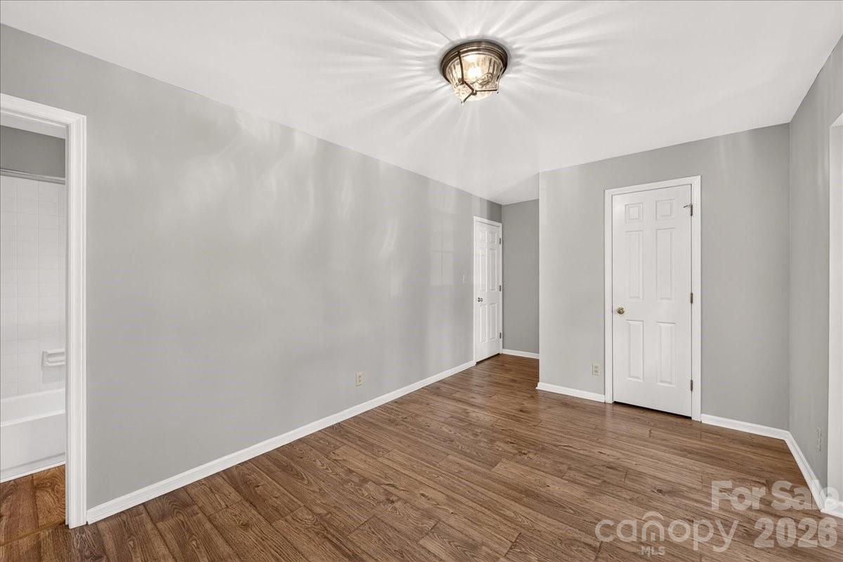 3220 Selwyn Farms Lane #5 — Charlotte