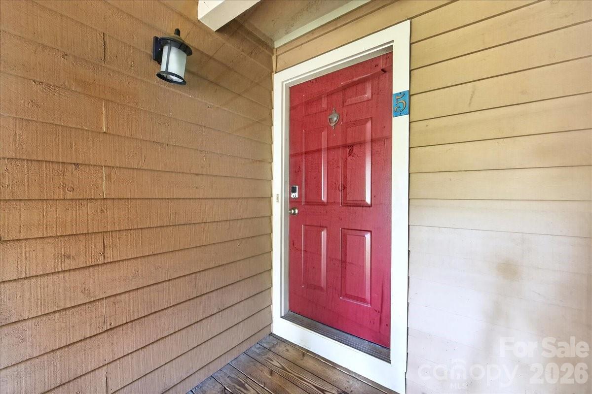 3220 Selwyn Farms Lane #5 — Charlotte