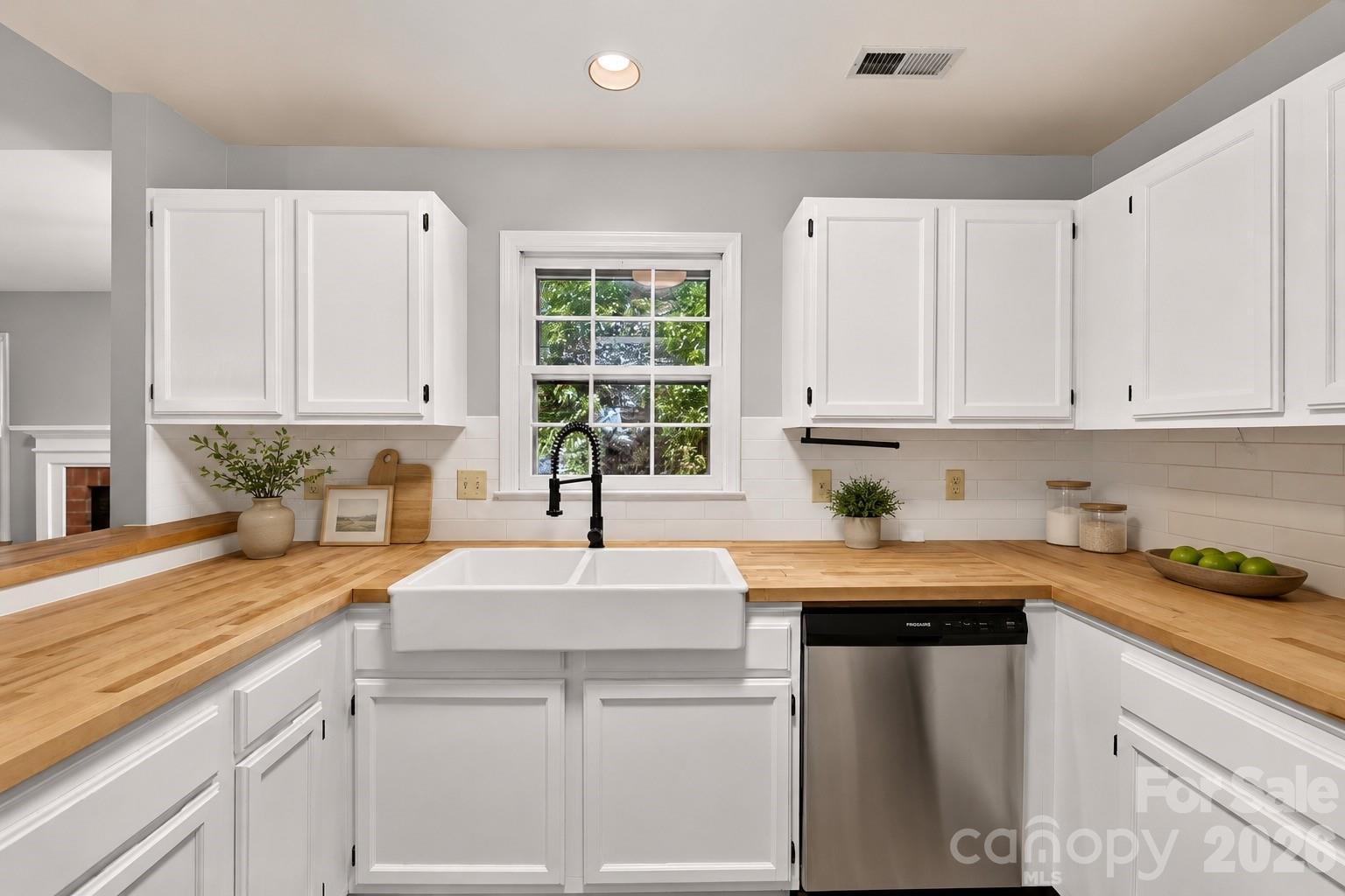 3220 Selwyn Farms Lane #5 — Charlotte