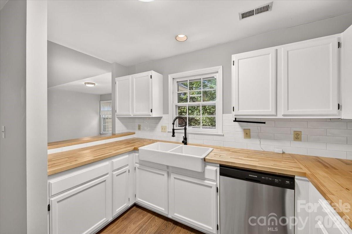 3220 Selwyn Farms Lane #5 — Charlotte