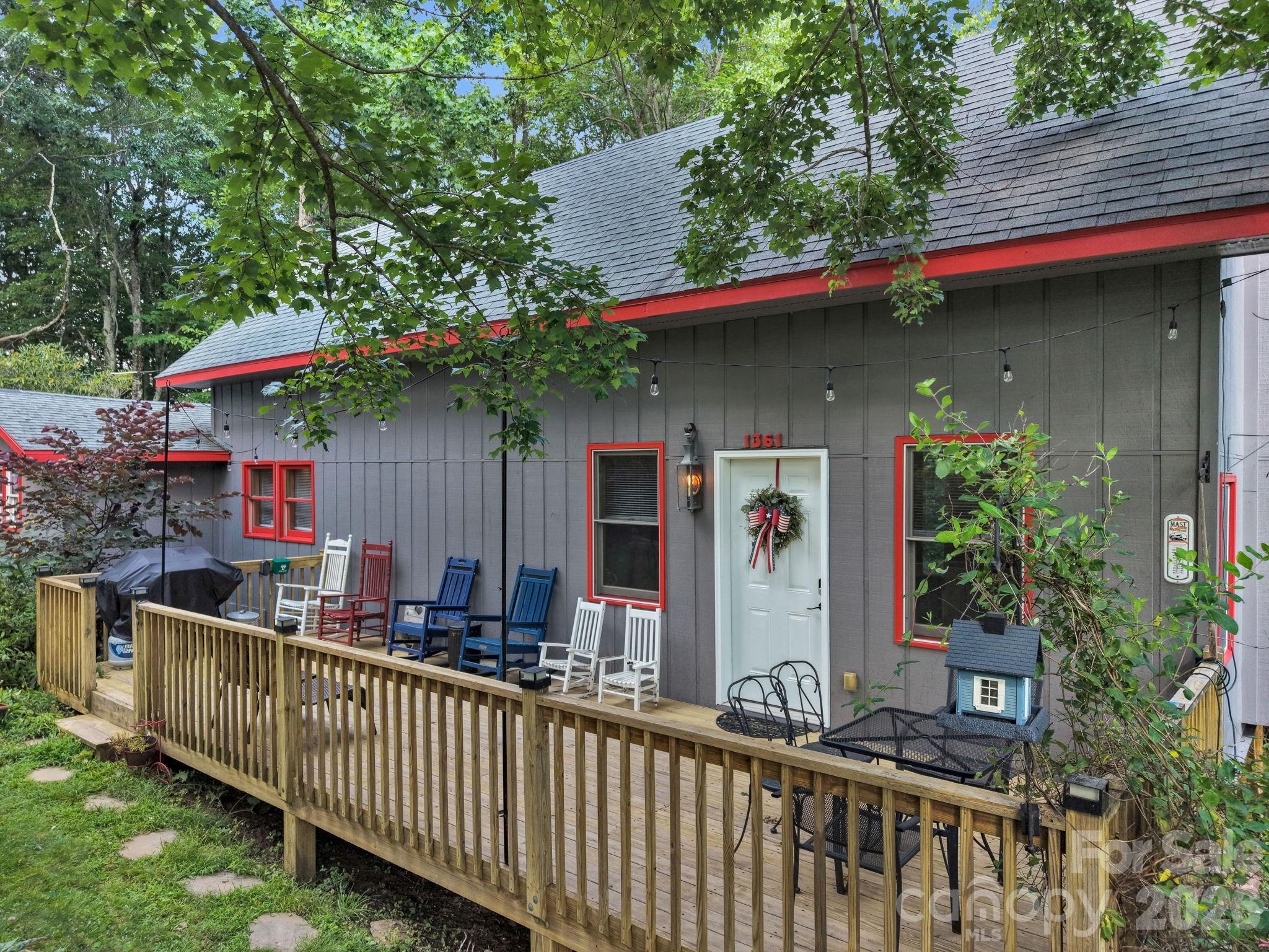 1361 Longhope Road — Todd