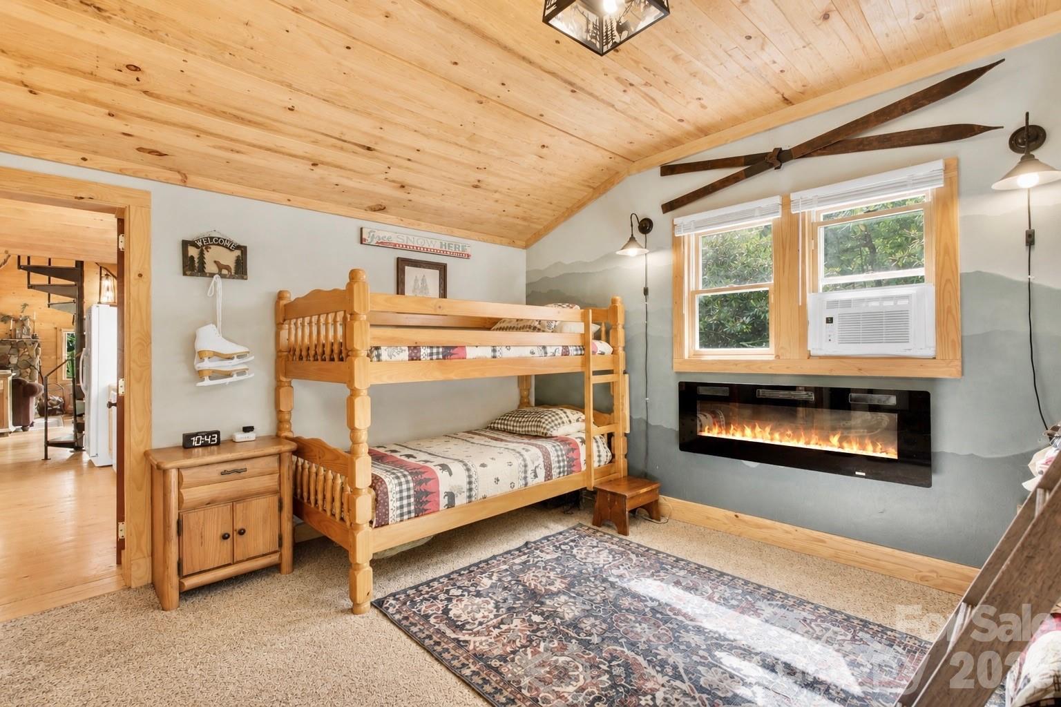 1361 Longhope Road — Todd