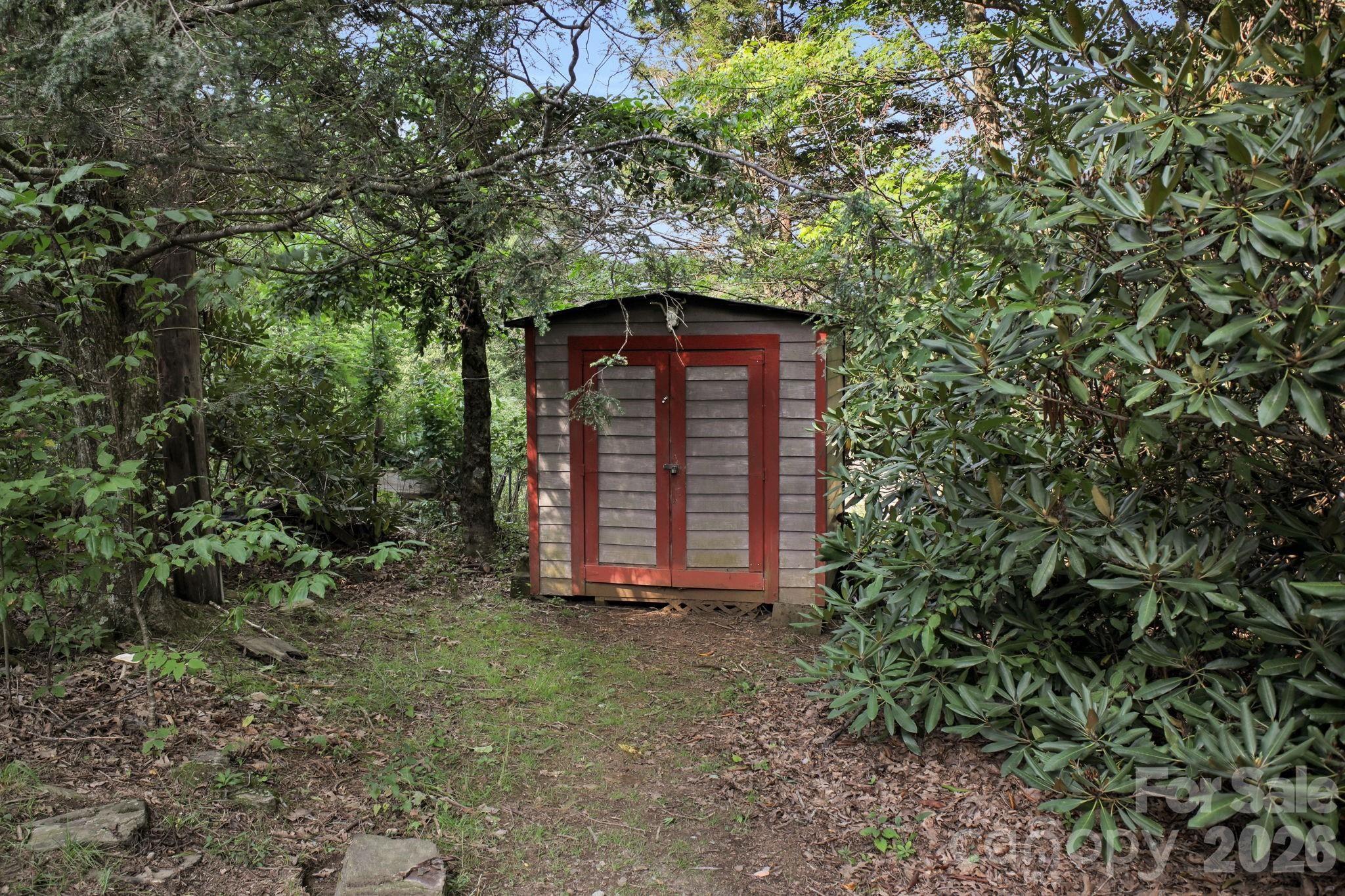 1361 Longhope Road — Todd