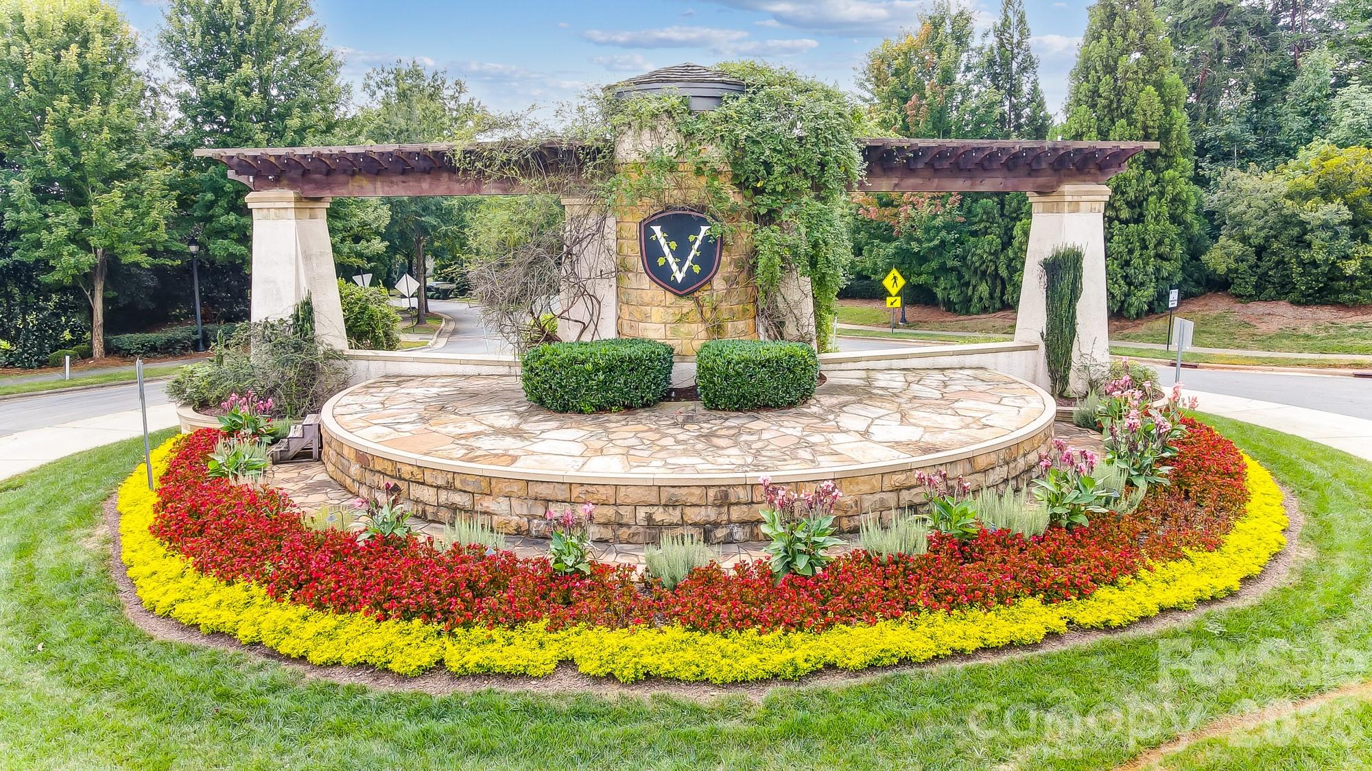 5609 Lavaux Court — Charlotte