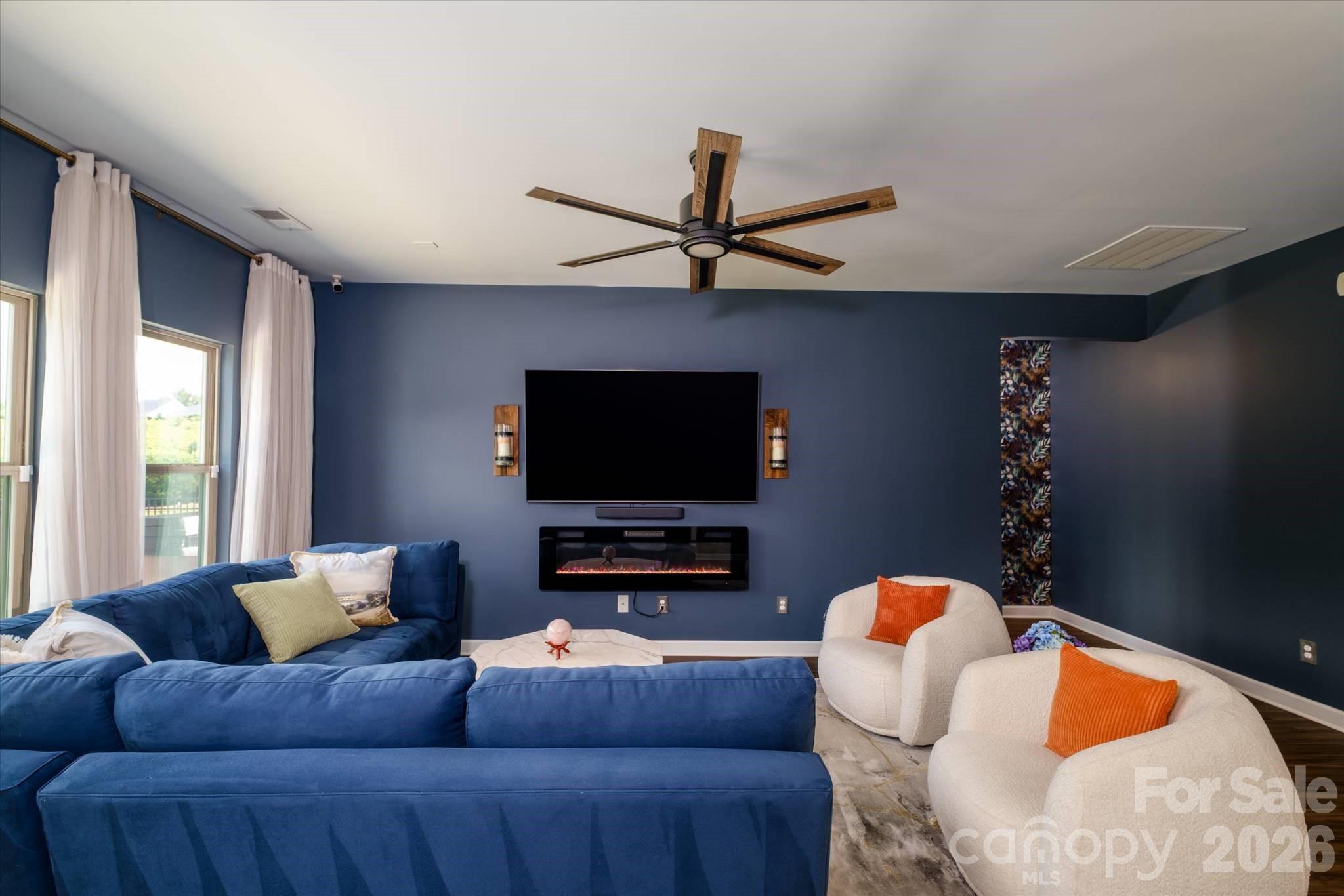 5609 Lavaux Court — Charlotte