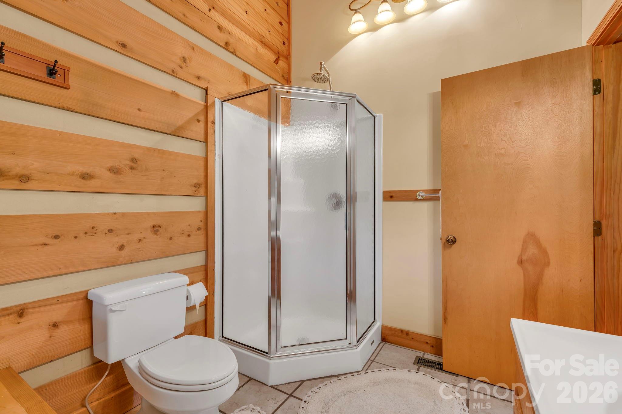 525 Schoolhouse Ridge — Boone