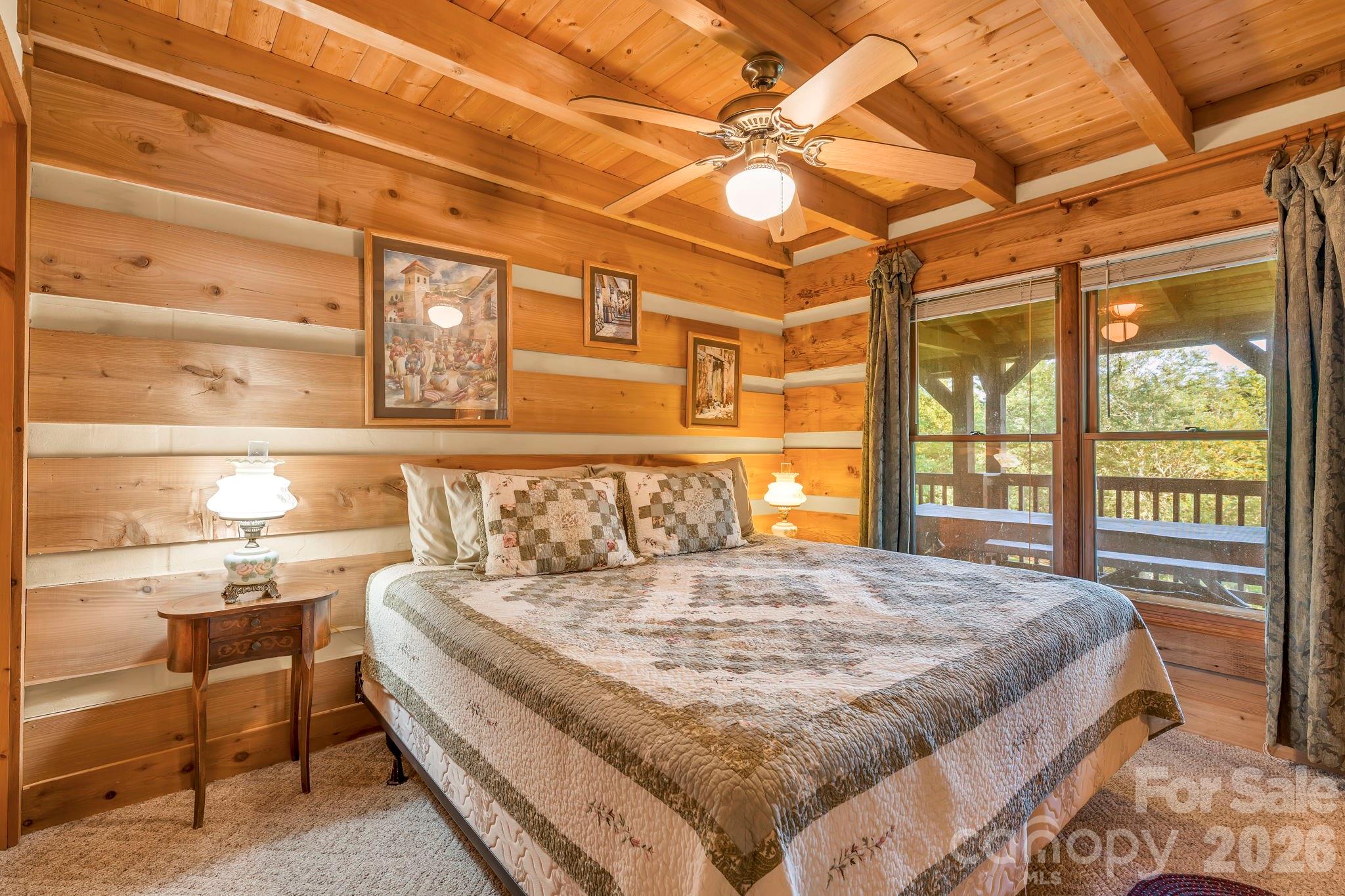 525 Schoolhouse Ridge — Boone