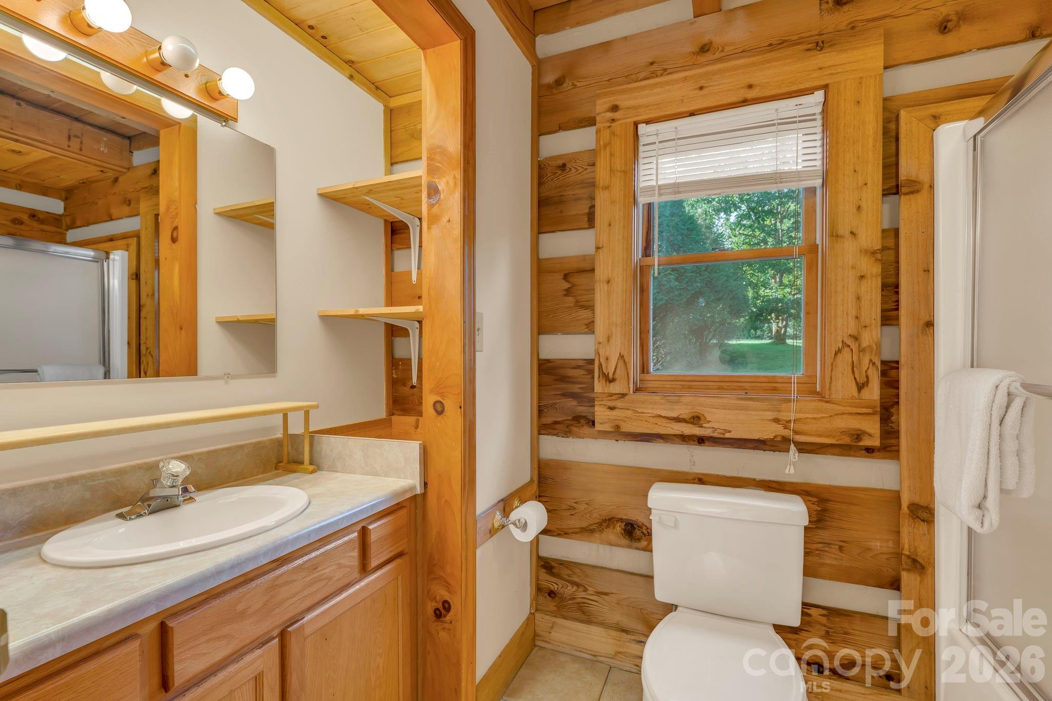 525 Schoolhouse Ridge — Boone