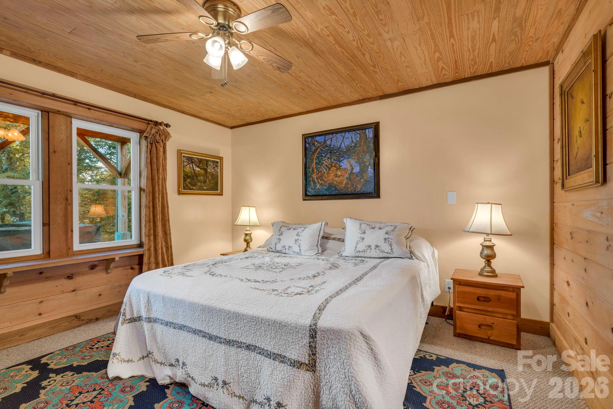 525 Schoolhouse Ridge — Boone