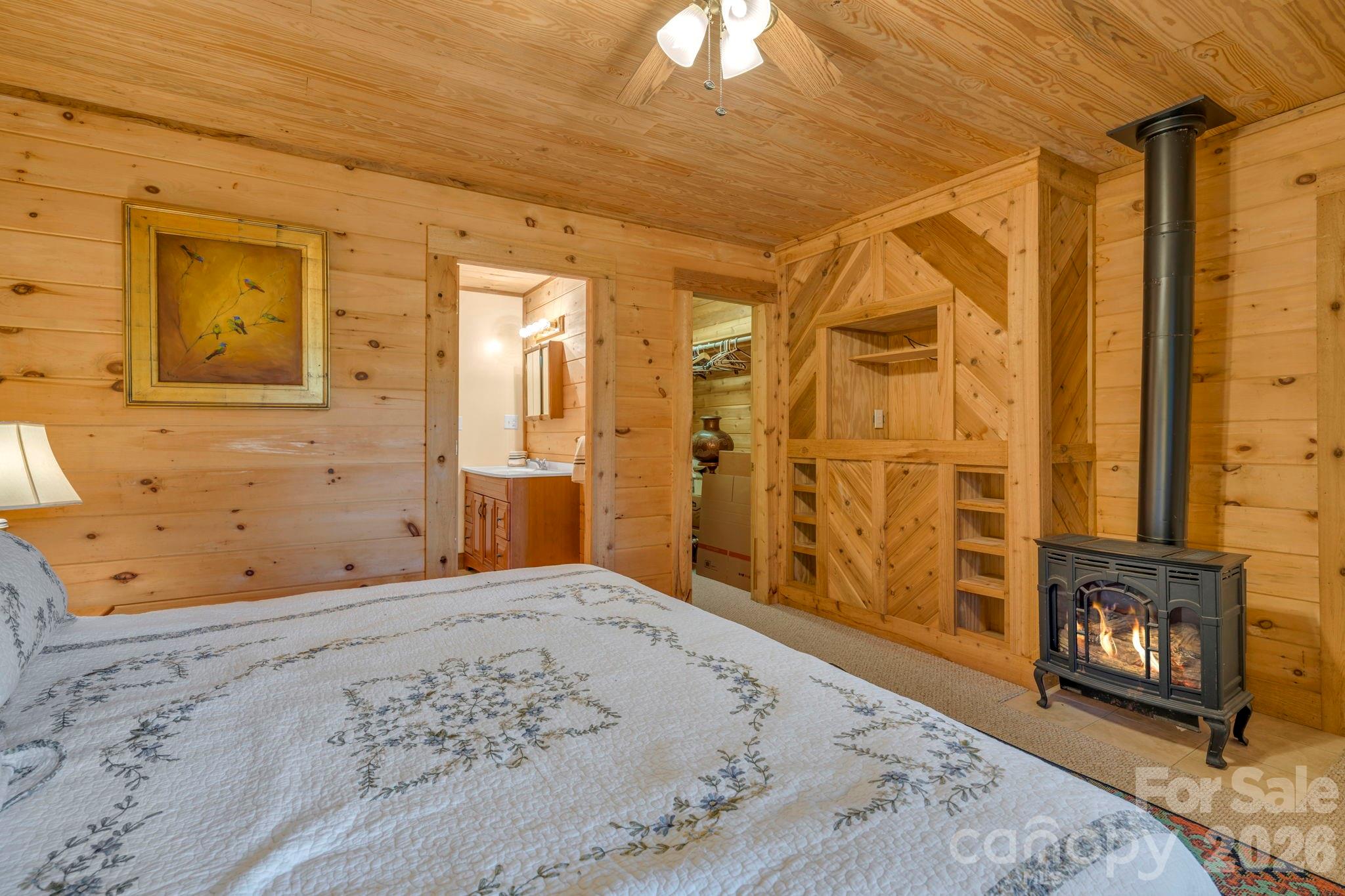 525 Schoolhouse Ridge — Boone