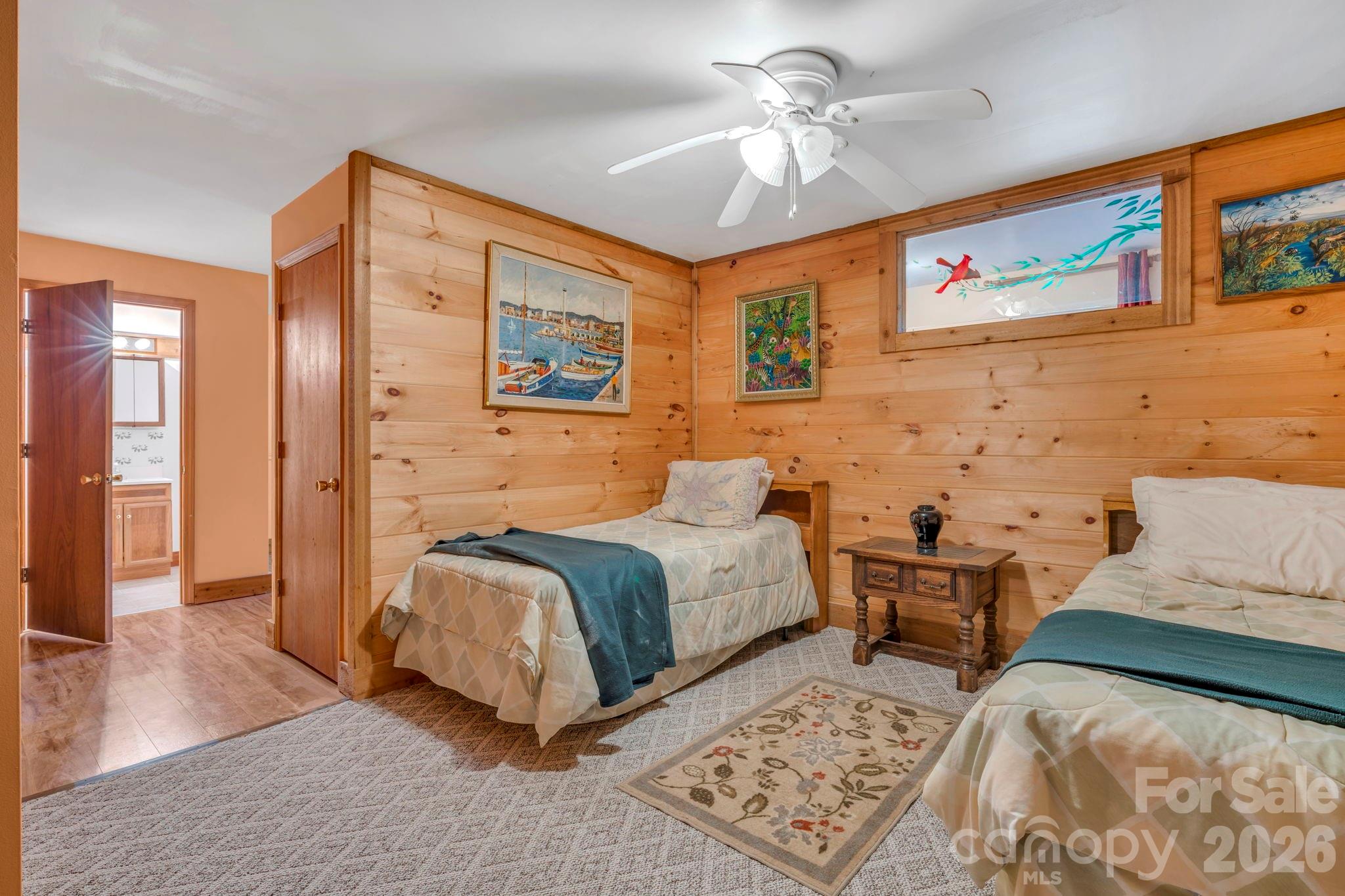 525 Schoolhouse Ridge — Boone