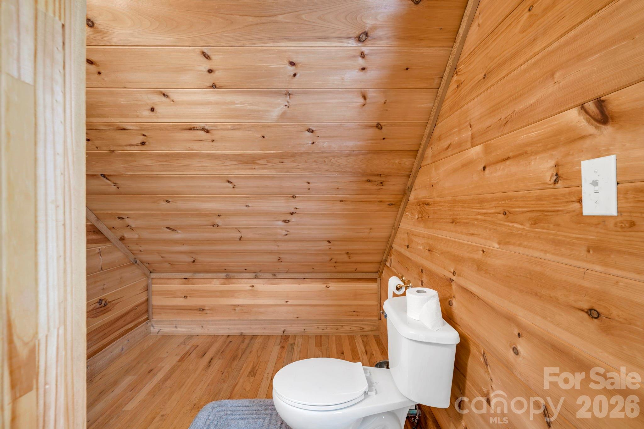 525 Schoolhouse Ridge — Boone