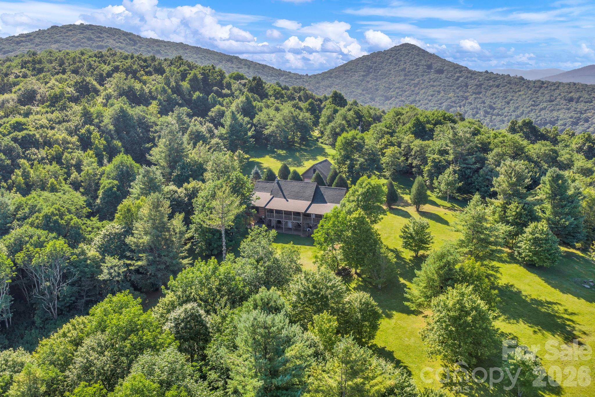 525 Schoolhouse Ridge — Boone