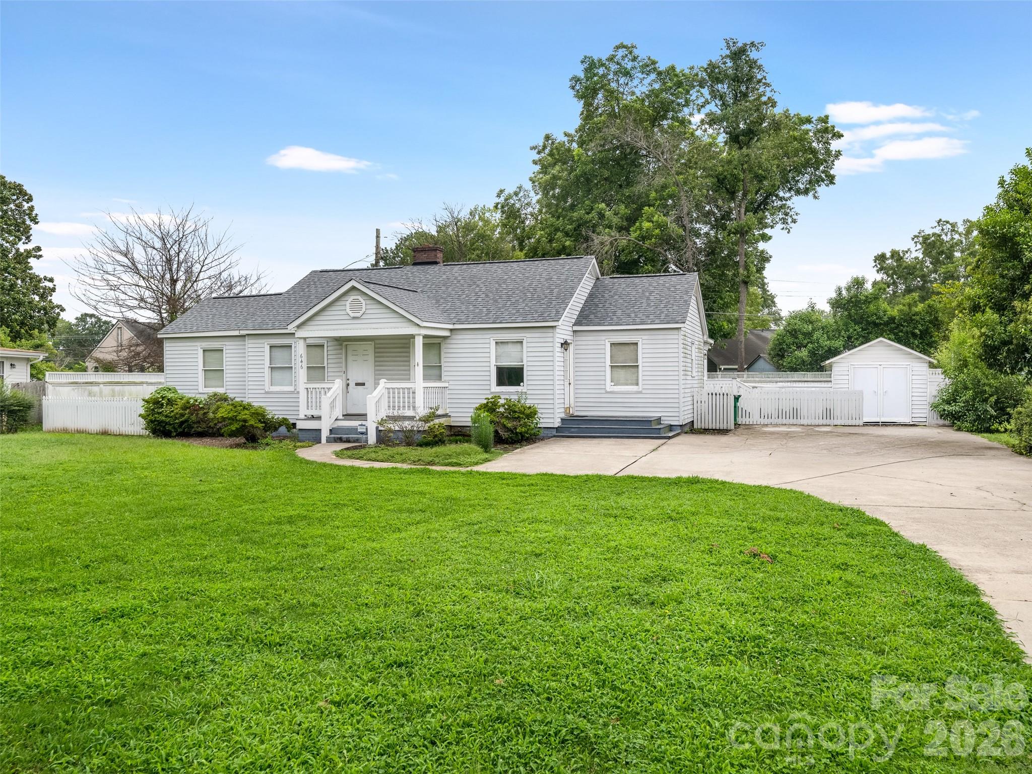 646 Marsh Road — Charlotte