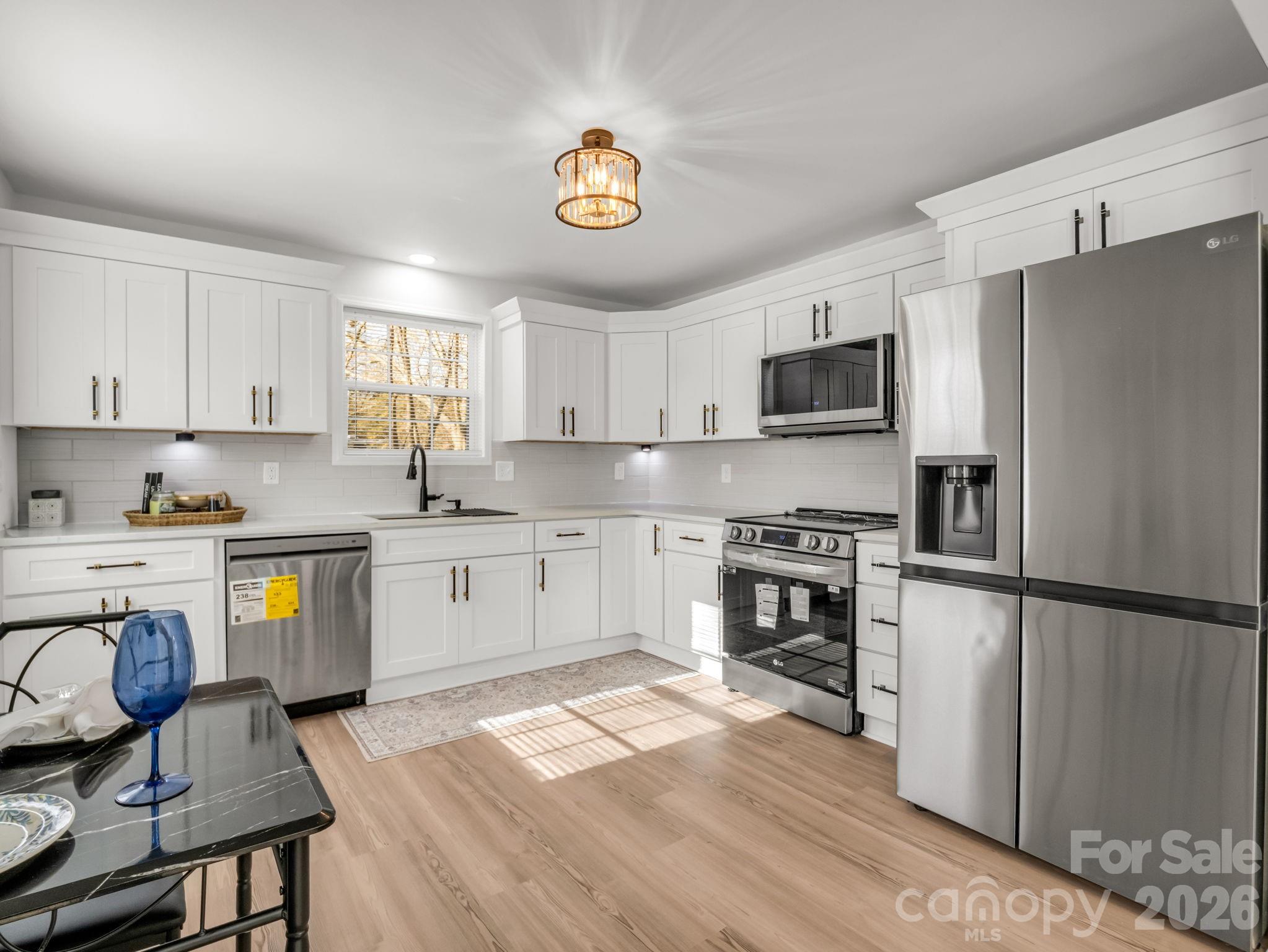 1325 W NC Hwy 150 Highway — Lincolnton