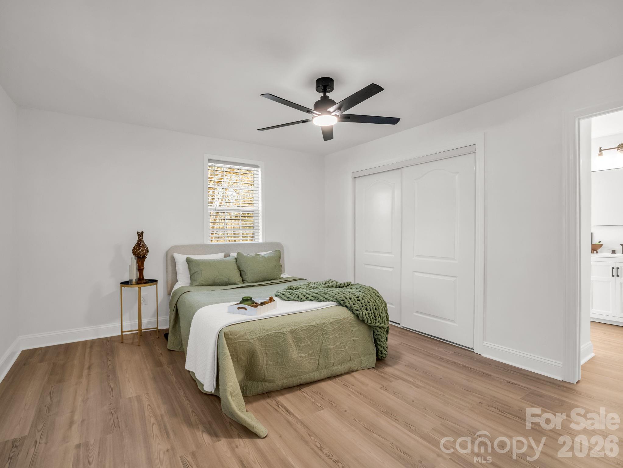 1325 W NC Hwy 150 Highway — Lincolnton
